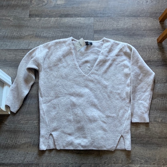 NWT Forever 21 Beige‎ Sweater - Picture 1 of 4